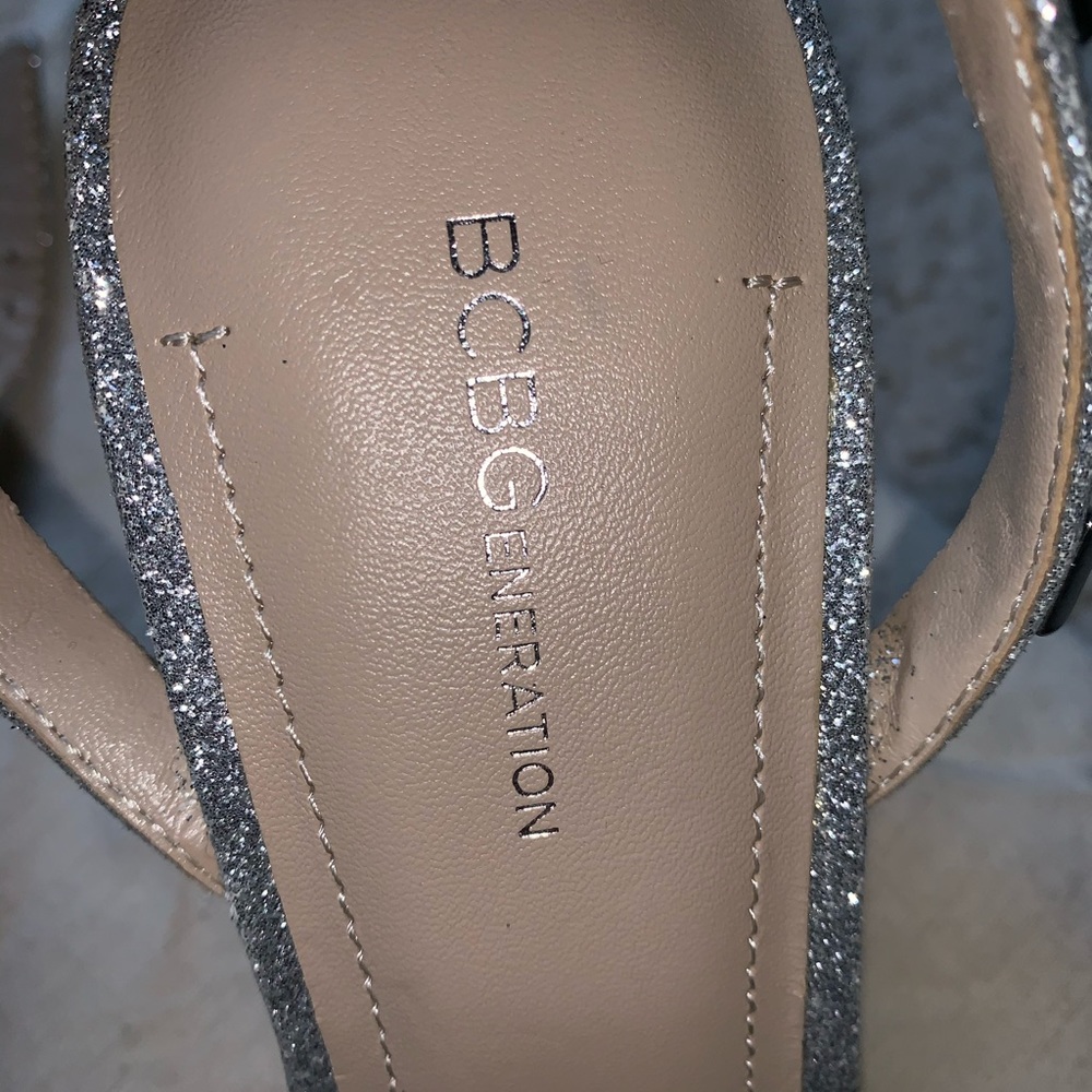 Sandals - Picture 4 of 4